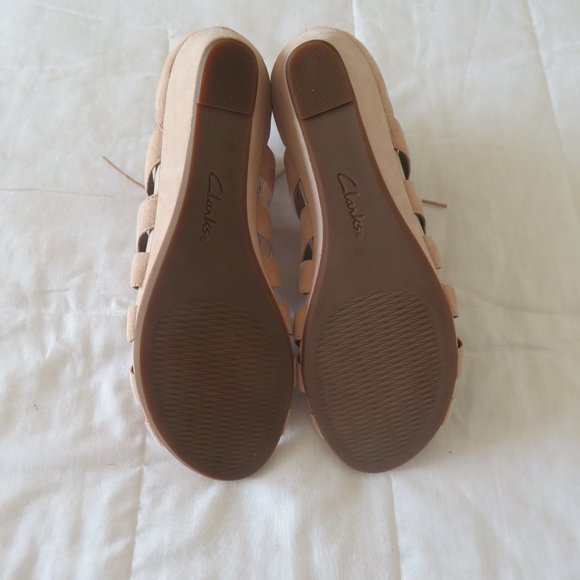 NWOT Women's Clarks Artsian Nude Suede Gladiator Lace Up Sandals - Picture 5 of 8